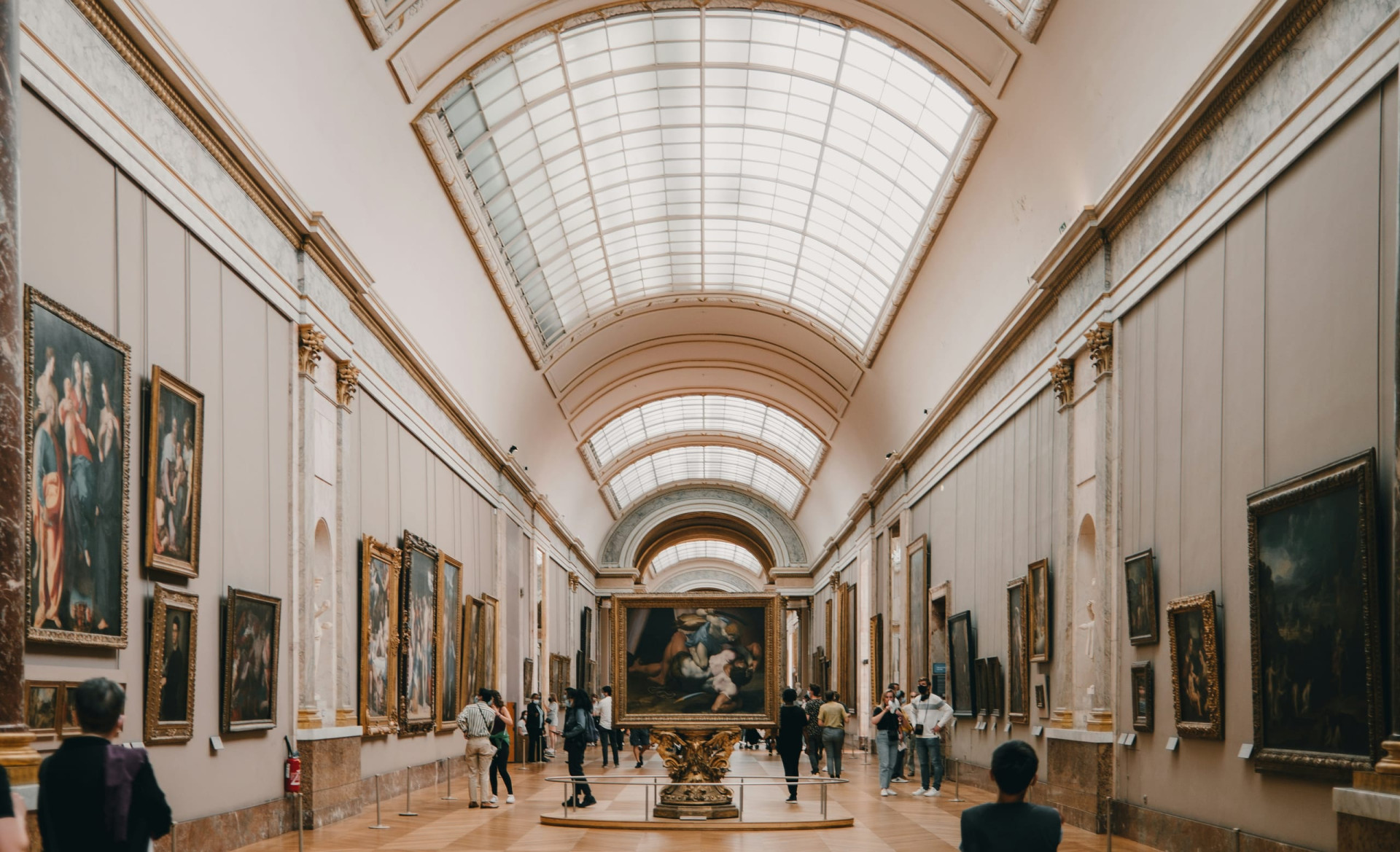 Hotel pas de calais musee du louvre grande galerie