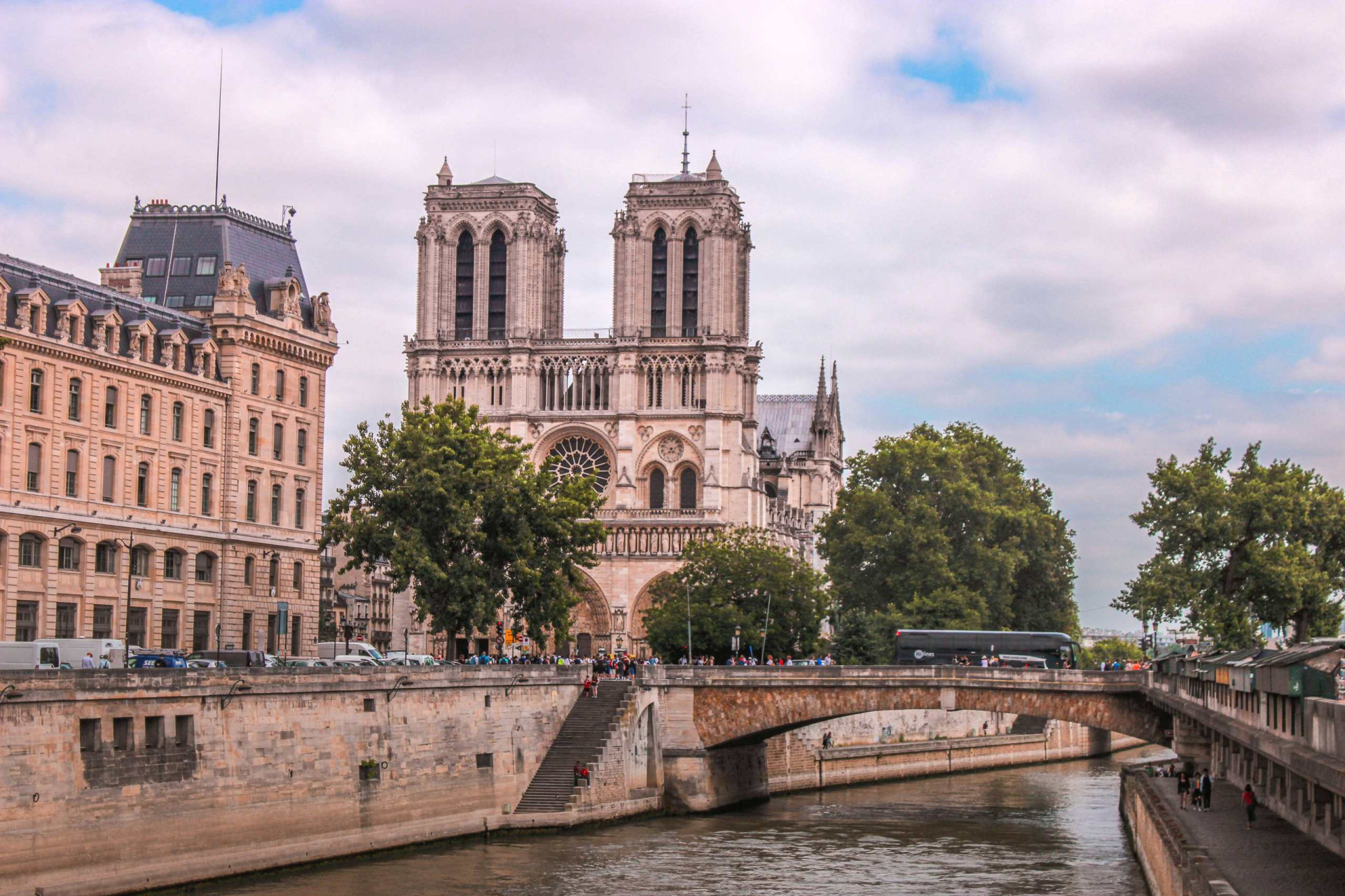 hotel pas de calais notre dame seine vue quais